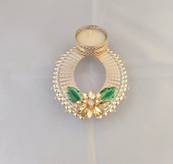Gold Oval Ring With Flower D21