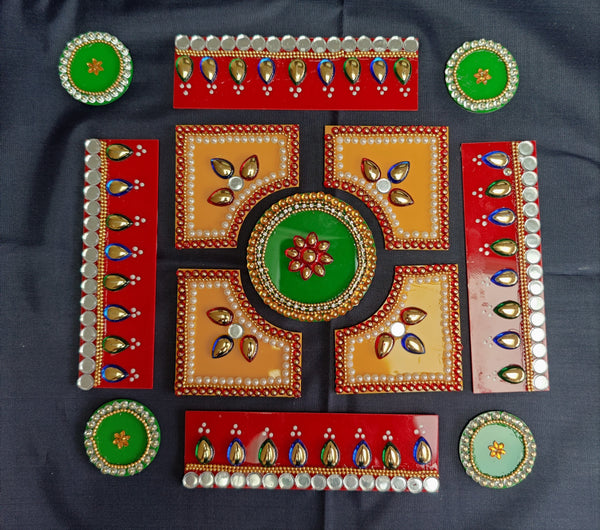 Square with Rectangle Patta Rangoli R3